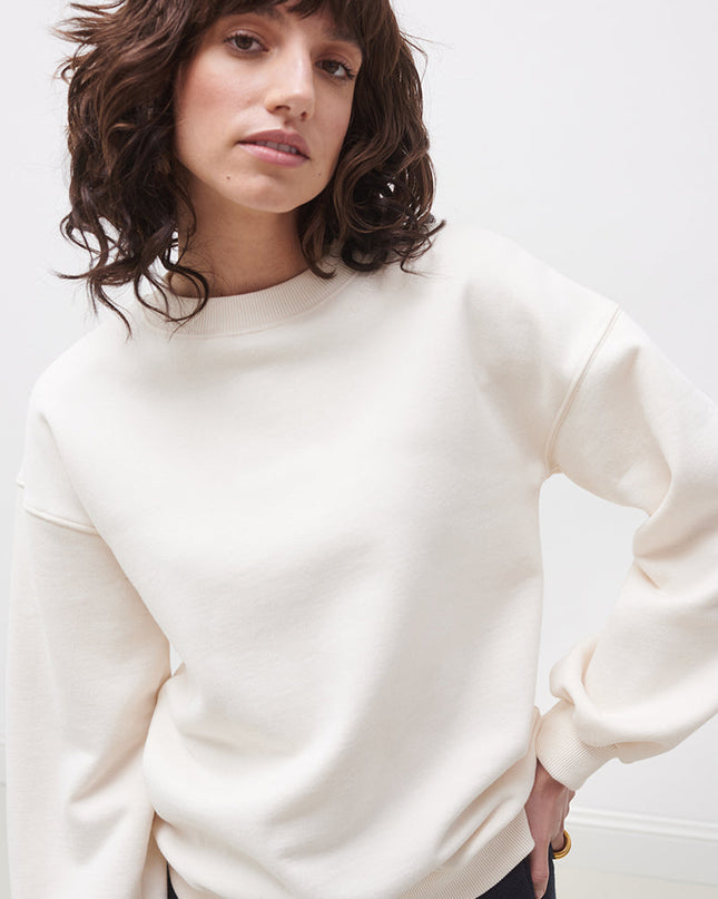 EASY SWEATER