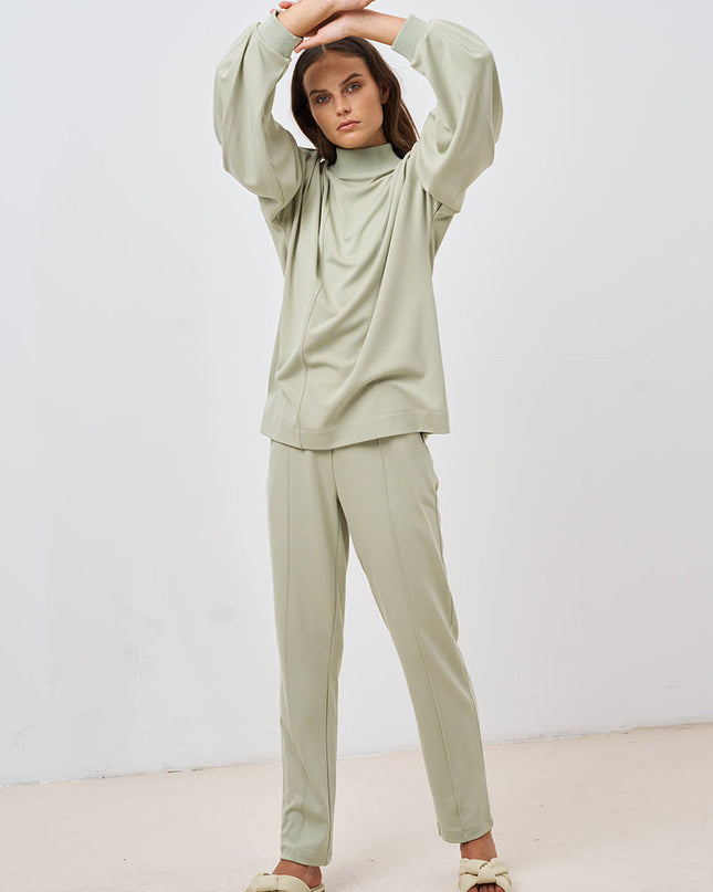 TRAVEL PANTS