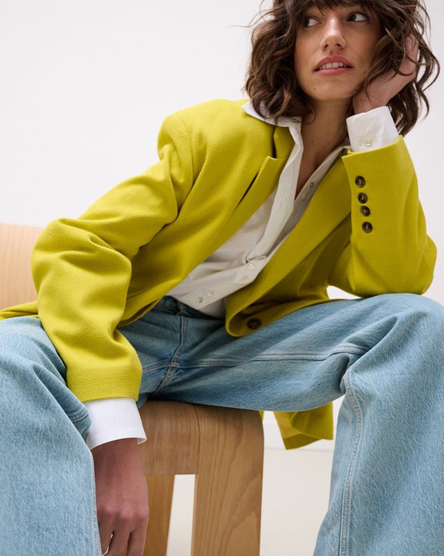 STAND OUT BLAZER